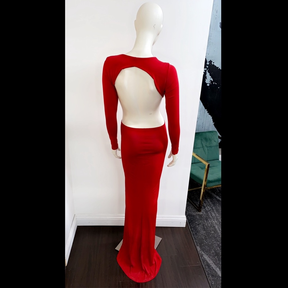 Backless gown - Picture 2 of 2